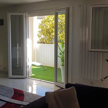 Sunshine In Apartment Cannes